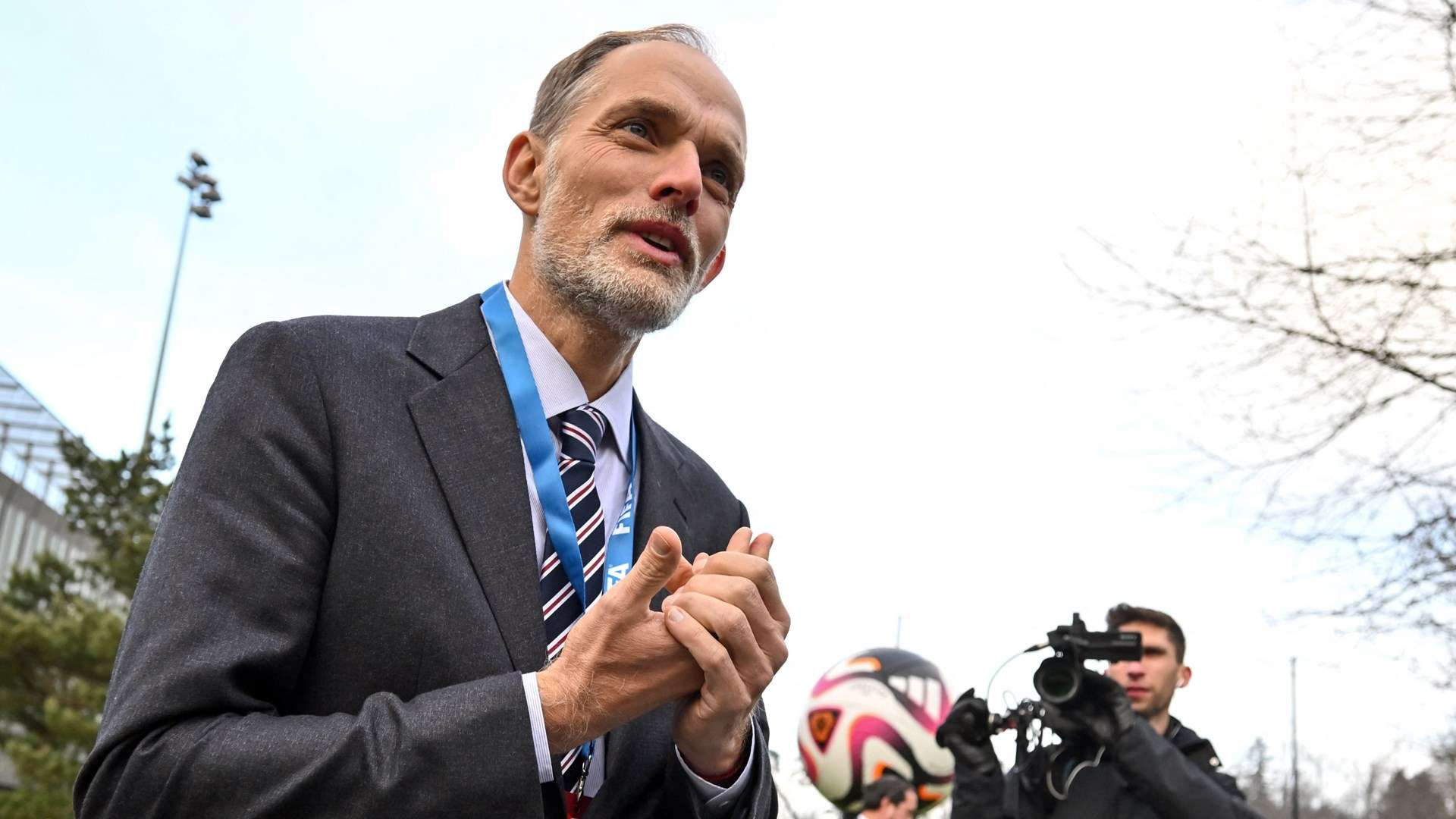 不仅用精湛 不仅用精湛